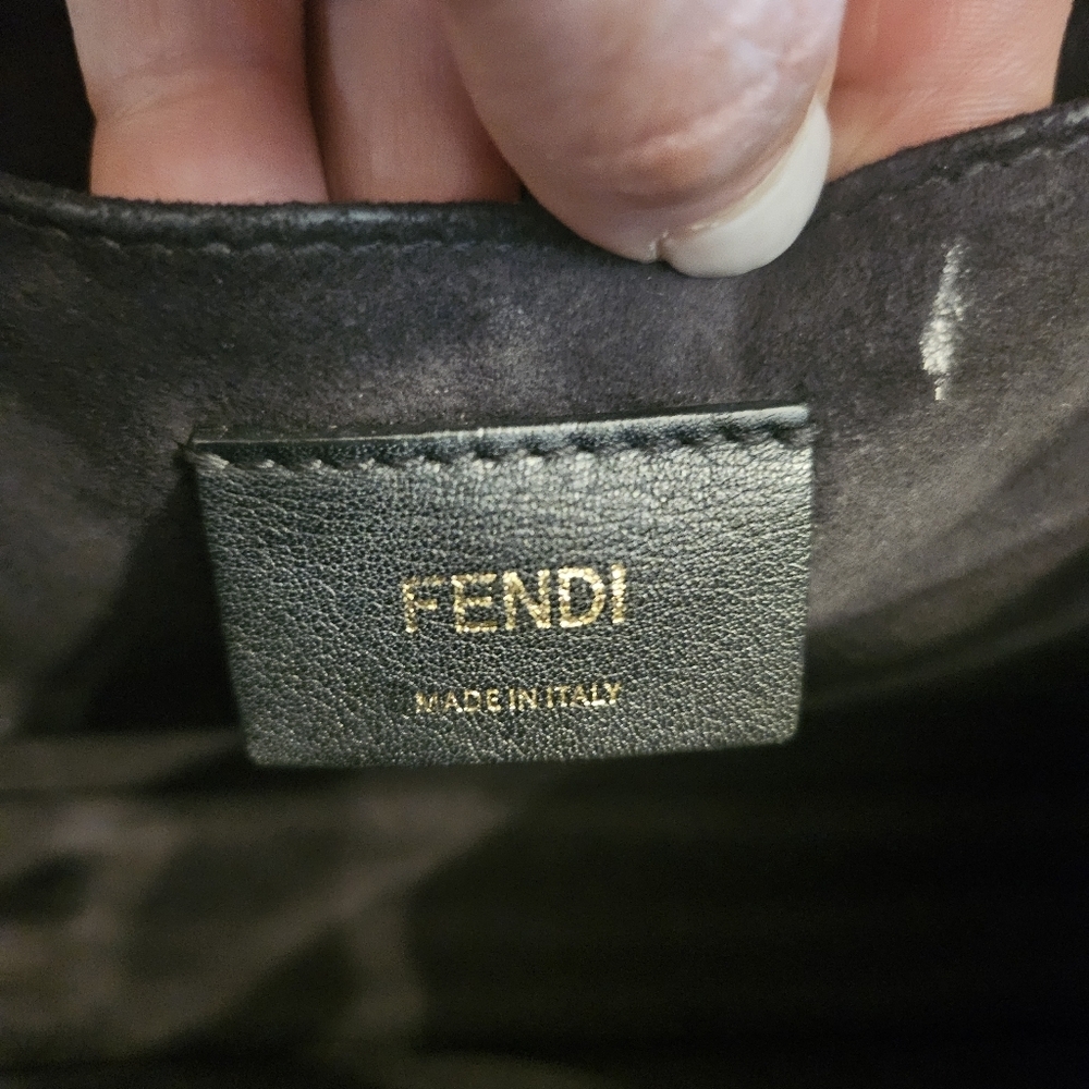 Fendi Kan I Scalloped Leather Chain Bag | Black | - Picture 12 of 14